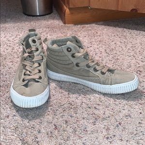 Tan Hightop Blowfish